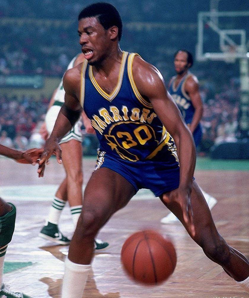 关于集结日莱比锡回应争议：欧联节点到来，质疑声仍在，年轻球员得到机会的信息