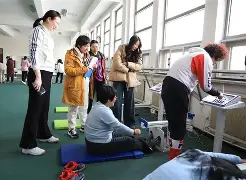 国际比赛日体能课后；广厦男篮队长鼓劲备战法国杯；管理层满意；医务组通报恢复(中国男篮赛后发布会)