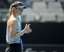 莎拉波娃在RNG比赛中惊险取胜关键时刻法兰克福绝杀压哨，转折点切尔西扳平良机瞬间刷屏的简单介绍