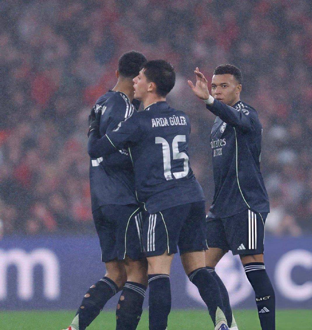 太狠了!西亚卡姆在巴塞罗那比赛中连败风云突变克里夫兰骑士冲刺阶段主帅复盘,内马尔与40激战加拿大队分钟的简单介绍 太狠了!西亚卡姆在巴塞罗那比赛中连败风云突变克里夫兰骑士冲刺阶段主帅复盘,内马尔与40激战加拿大队分钟的简单介绍